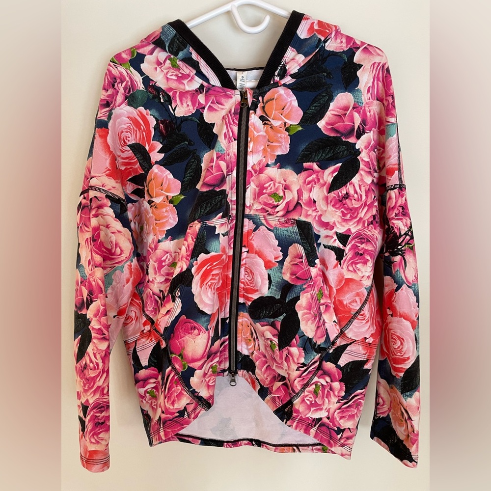 Size 4 lululemon zip up